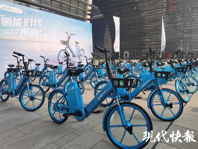 氢能自行车亮相江苏常州的主城区